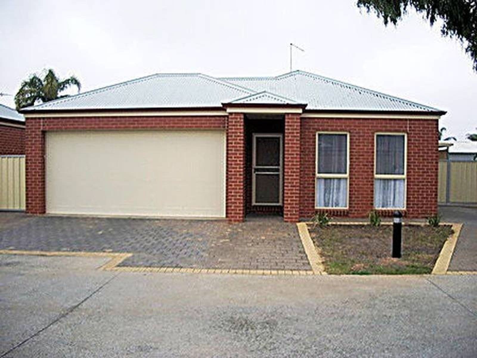 12/145 Riverside Avenue, Mildura - Image 1