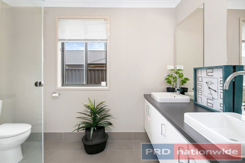 29
                Wilmott
                Street
            
            
            
            lucas
            
            
            VIC,
            3350, Lucas - Thumbnail 4