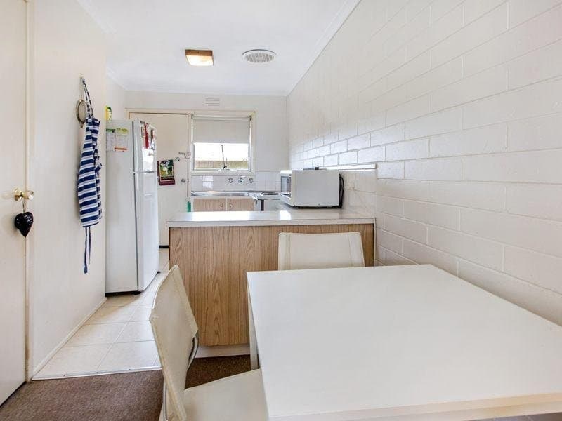 1/121-123 Mount Eliza Way,
                        
                    
                    
                        
                            MOUNT ELIZA, Mount Eliza - Thumbnail 6
