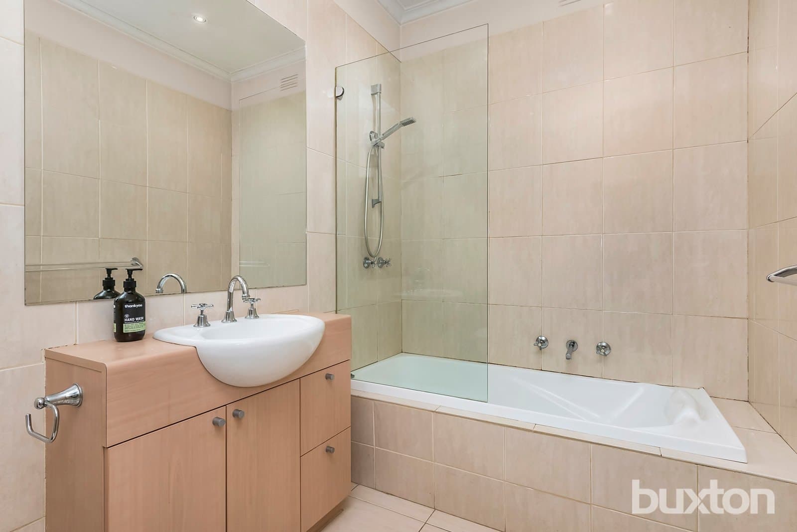 31 Rotherwood Drive,
                        
                    
                    
                        
                            Malvern East, Malvern East - Thumbnail 7