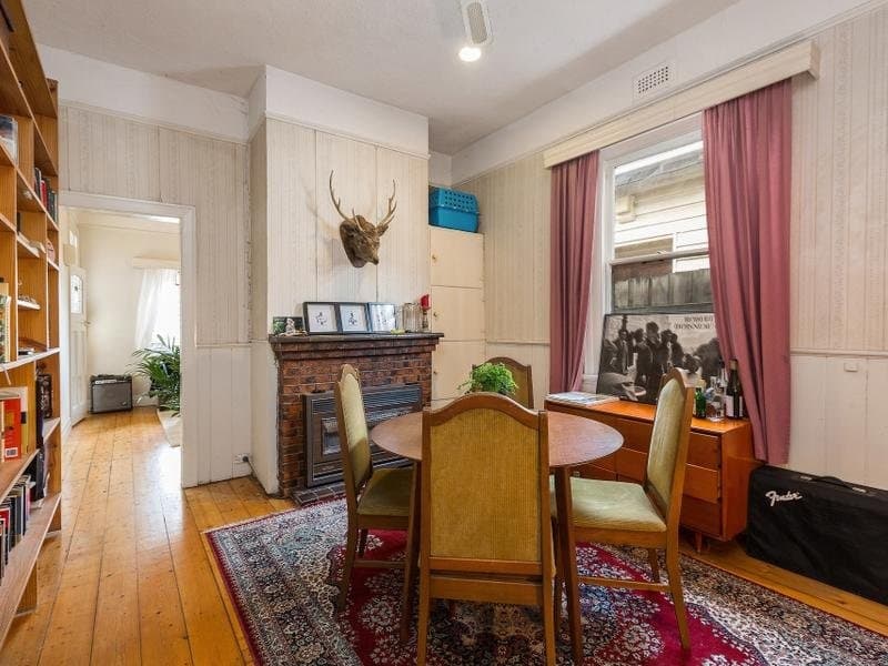 6 Deakin Street,
                        
                    
                    
                        
                            YARRAVILLE, Yarraville - Thumbnail 2