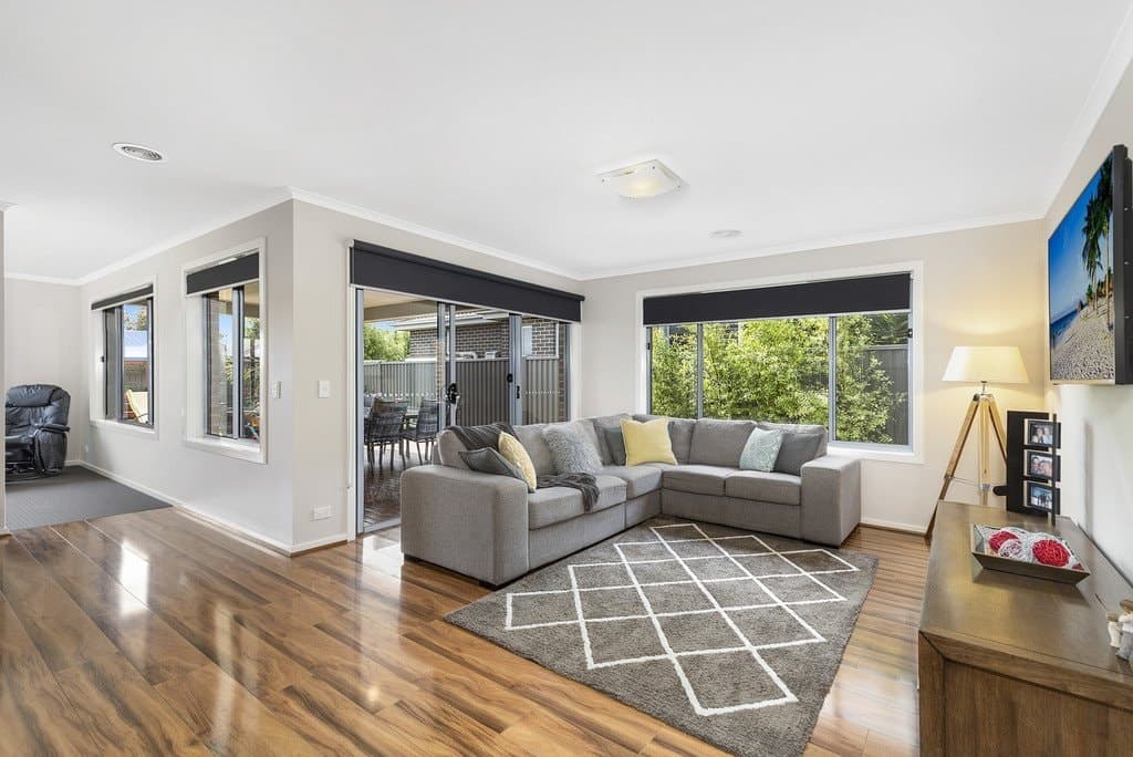 8
                Sutcliffe
                Street
            
            
            
            lucas
            
            
            VIC,
            3350, Lucas - Thumbnail 5