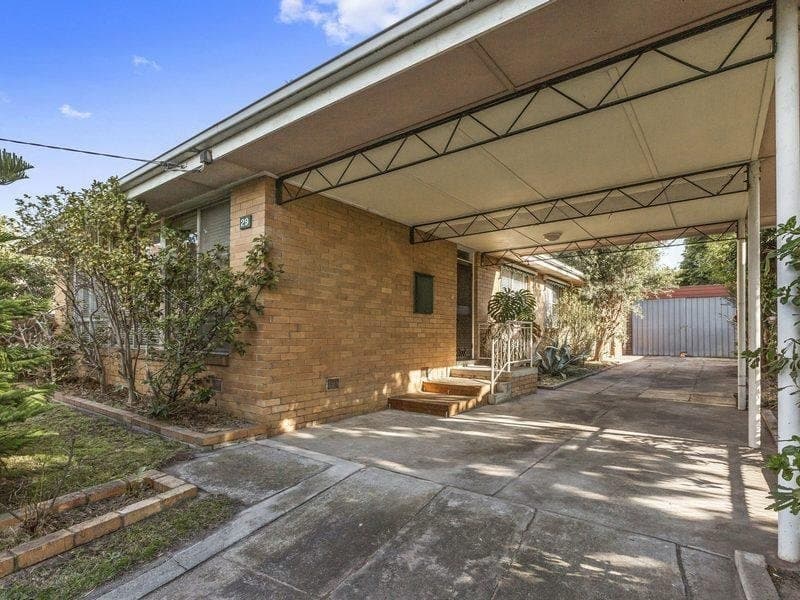 29 Laurina Crescent,
                        
                    
                    
                        
                            FRANKSTON NORTH, Frankston North - Image 1