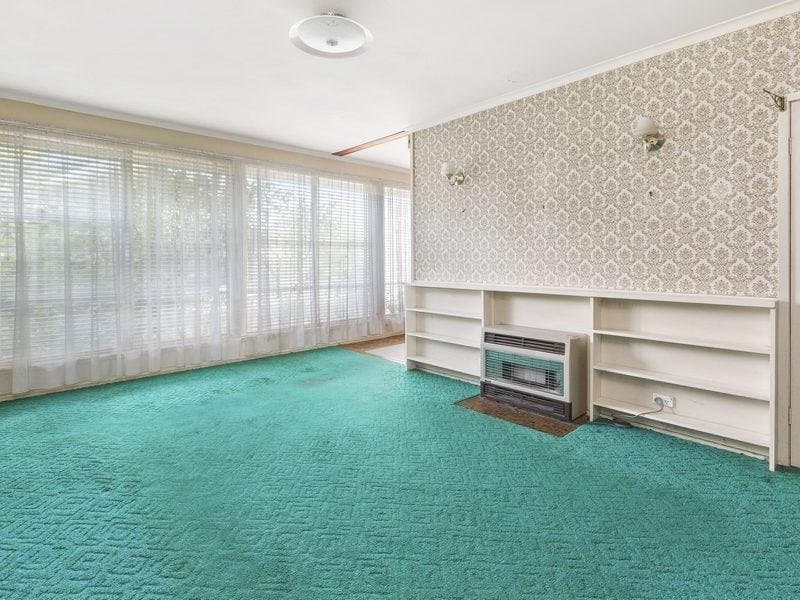 29 Laurina Crescent,
                        
                    
                    
                        
                            FRANKSTON NORTH, Frankston North - Thumbnail 3