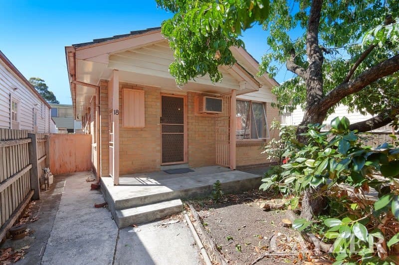 18 Lyons Street, PORT MELBOURNE, Port Melbourne - Image 1