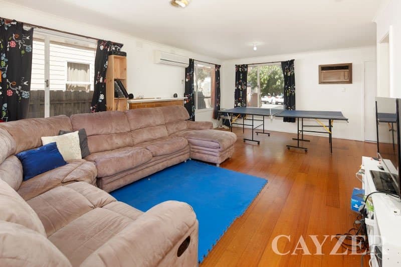 18 Lyons Street, PORT MELBOURNE, Port Melbourne - Thumbnail 3