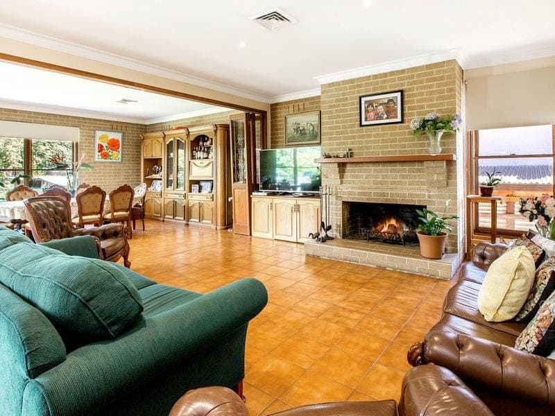 24 Ronald Avenue, FRANKSTON SOUTH, Frankston South - Thumbnail 3