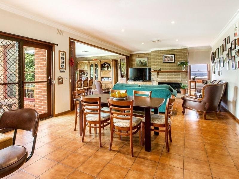24 Ronald Avenue, FRANKSTON SOUTH, Frankston South - Thumbnail 6