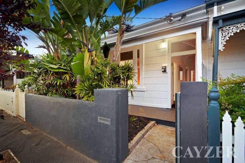 10 Merton Place,
                        
                    
                    
                        
                            ALBERT PARK, Albert Park - Image 1