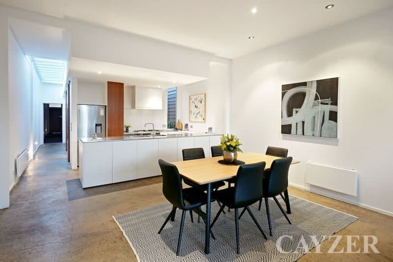 10 Merton Place,
                        
                    
                    
                        
                            ALBERT PARK, Albert Park - Thumbnail 4