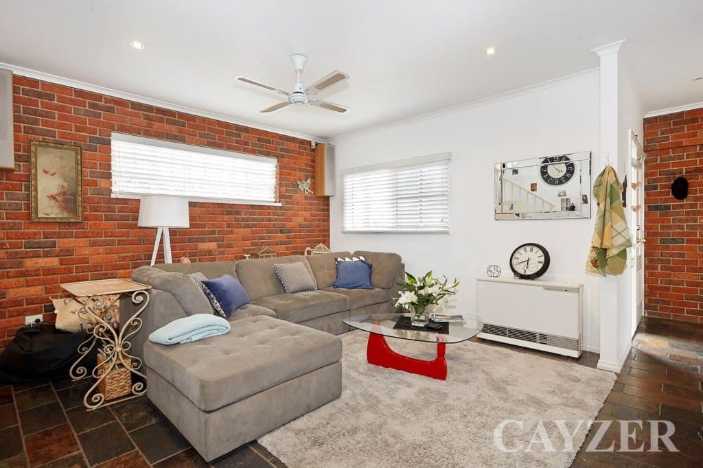 8 Fitzpatrick Street, SOUTH MELBOURNE, South Melbourne - Thumbnail 2
