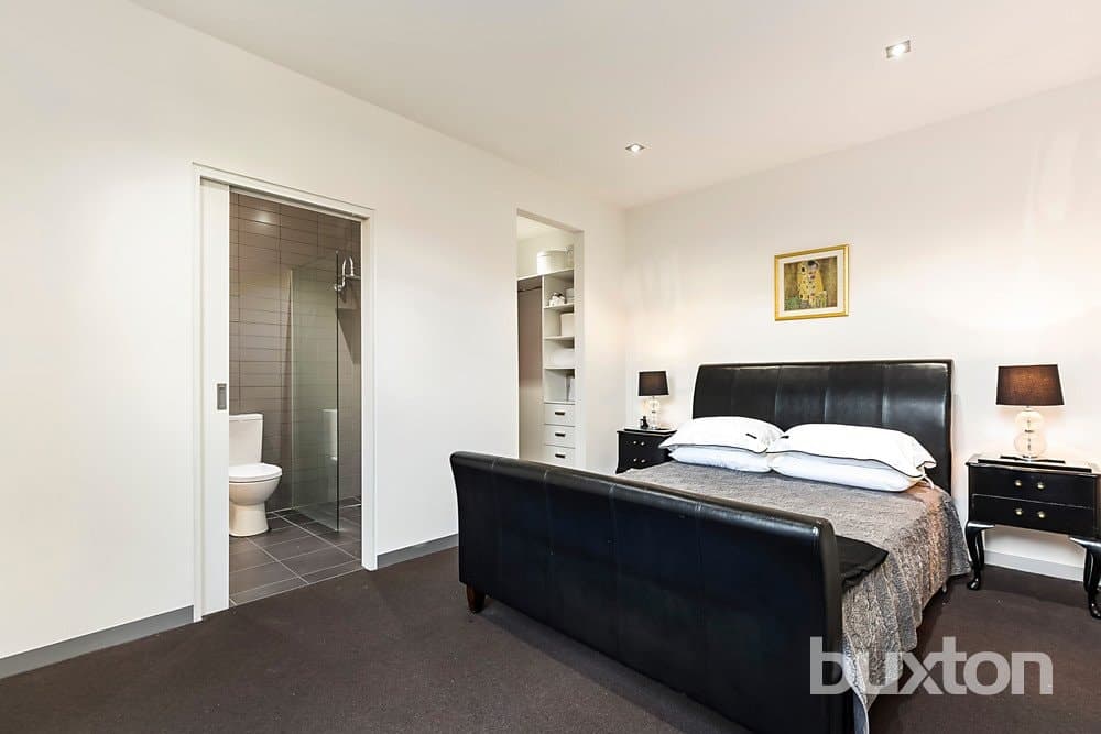 4/168 Beach Road,
                        
                    
                    
                        
                            Parkdale, Parkdale - Thumbnail 5