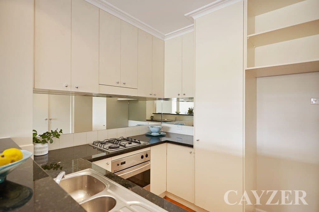 39/39 Esplanade East, PORT MELBOURNE, Port Melbourne - Thumbnail 5