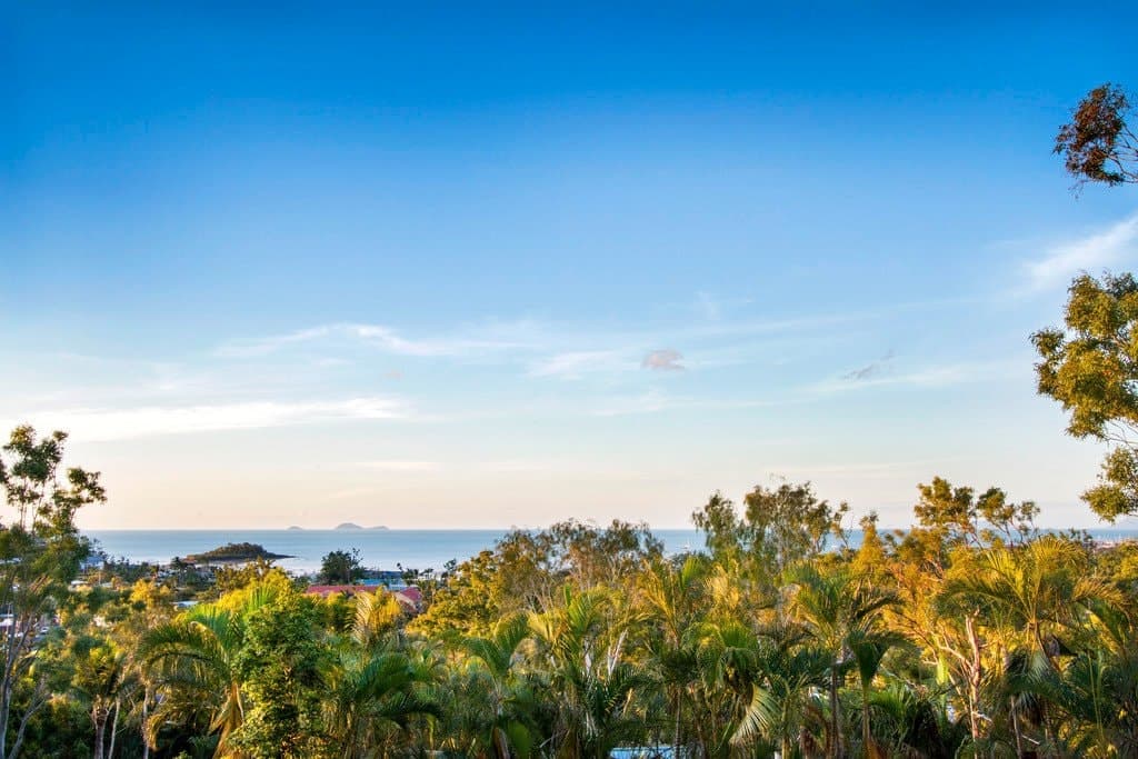 31a
                Manooka
                Drive
            
            
            
            cannonvale
            
            
            QLD,
            4802, Cannonvale - Thumbnail 4