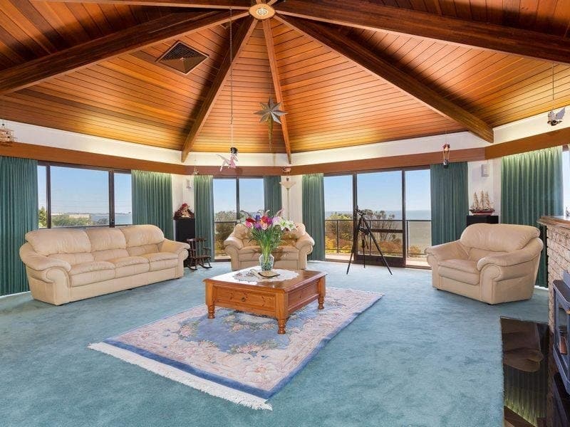 2 Earimil Drive,
                        
                    
                    
                        
                            MOUNT ELIZA, Mount Eliza - Thumbnail 5