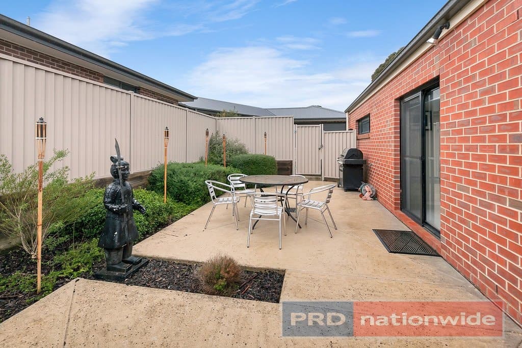 3/511
                York
                Street
            
            
            
            ballarat east
            
            
            VIC,
            3350, Ballarat East Property Image - Thumbnail 8