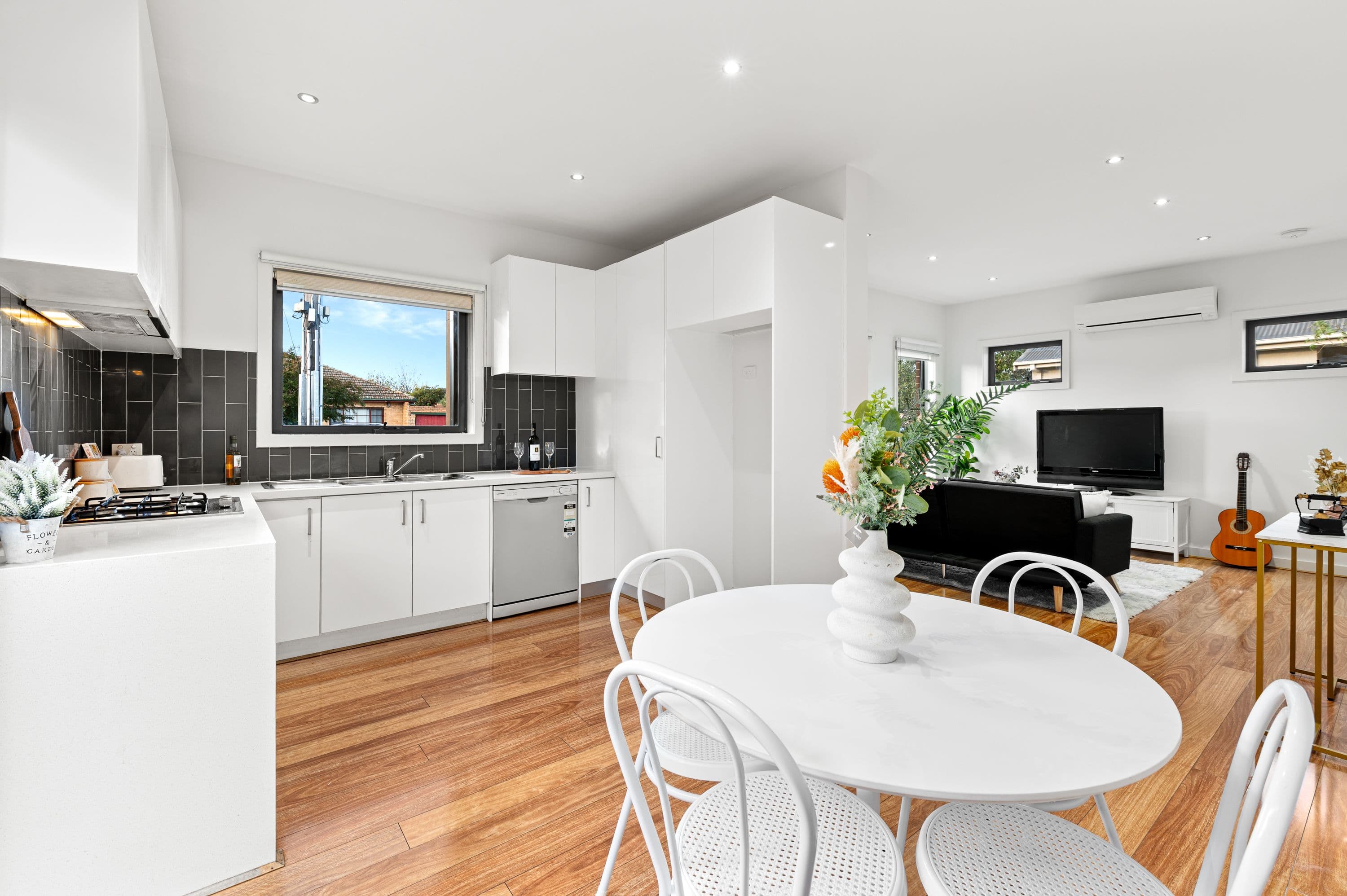 81 Arundel Avenue, Reservoir VIC 3073, Reservoir - Thumbnail 5