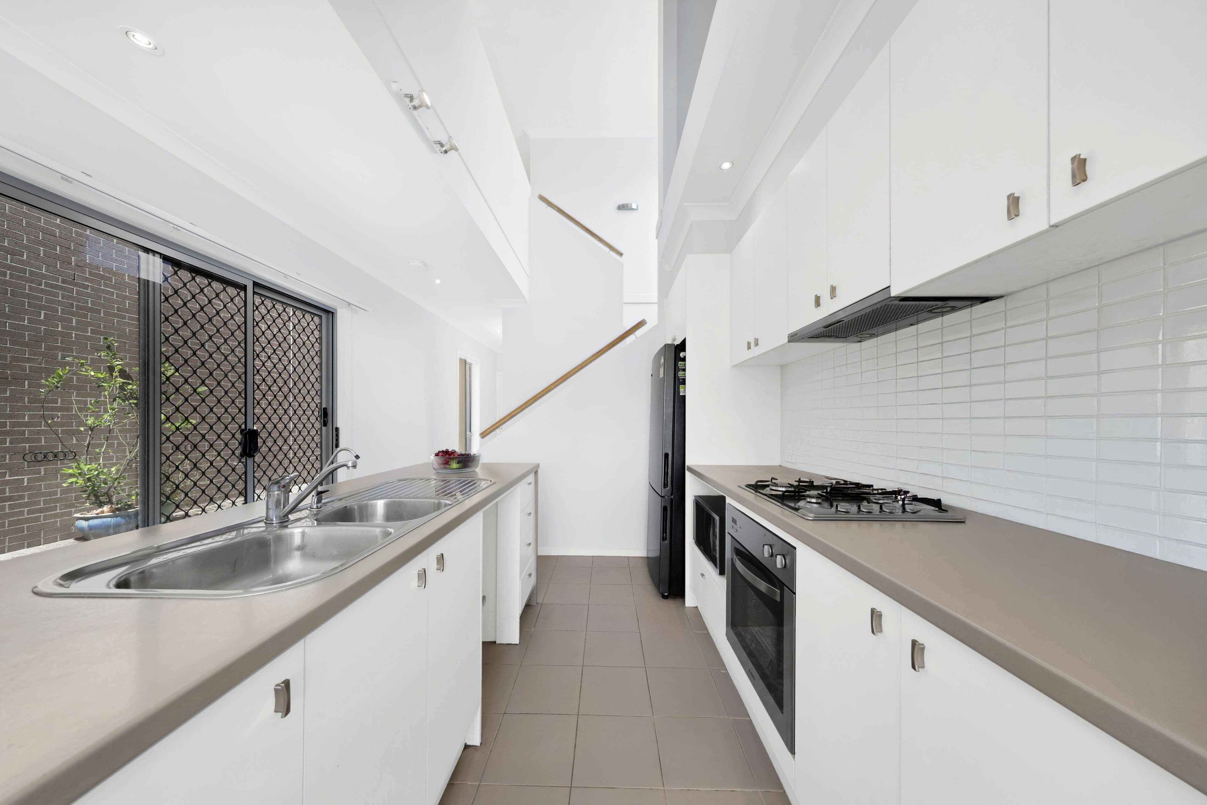 2 Marseilles Place, South Morang VIC 3752, South Morang - Thumbnail 3