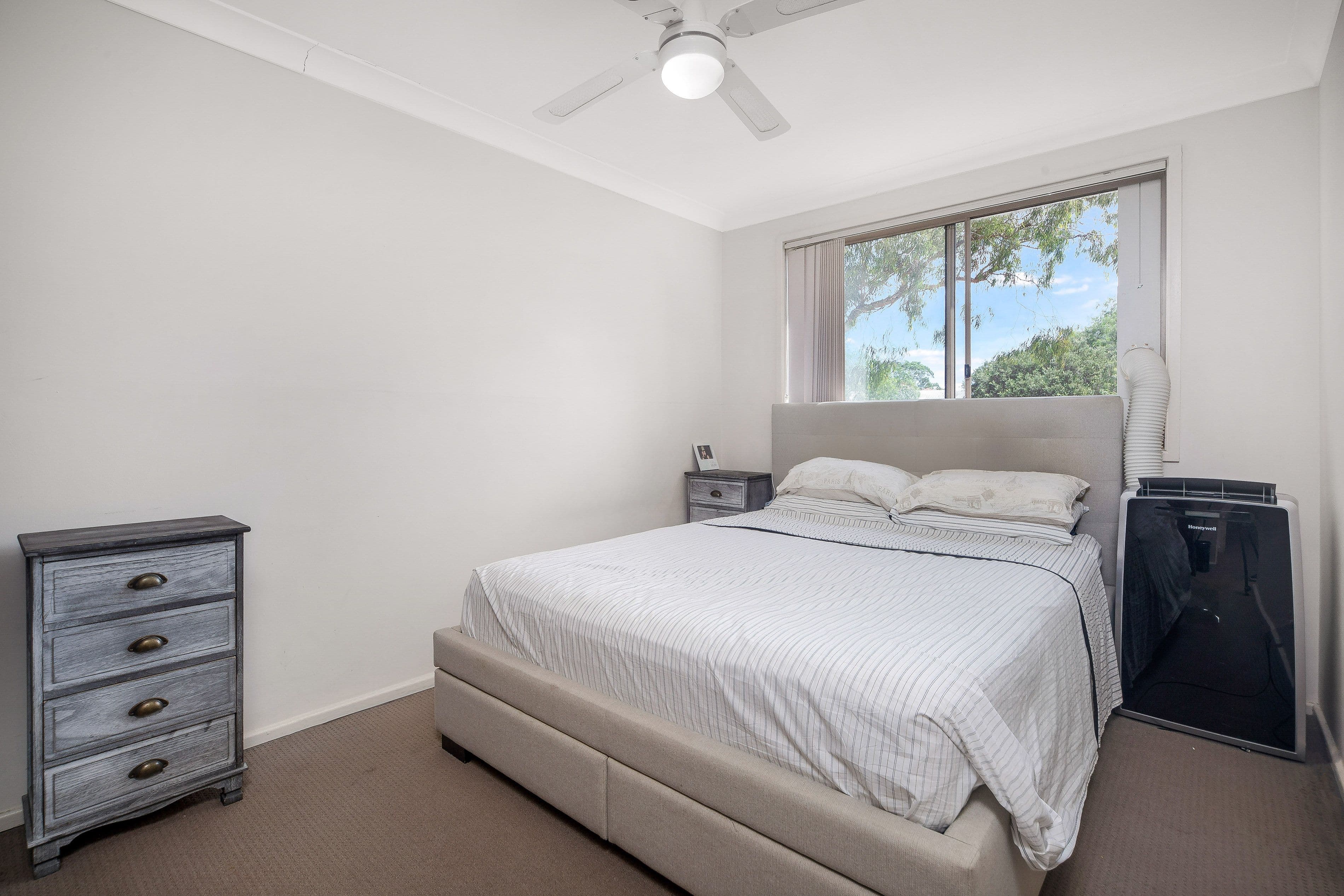 135 Rex Road, Georges Hall NSW 2198, Georges Hall - Thumbnail 5