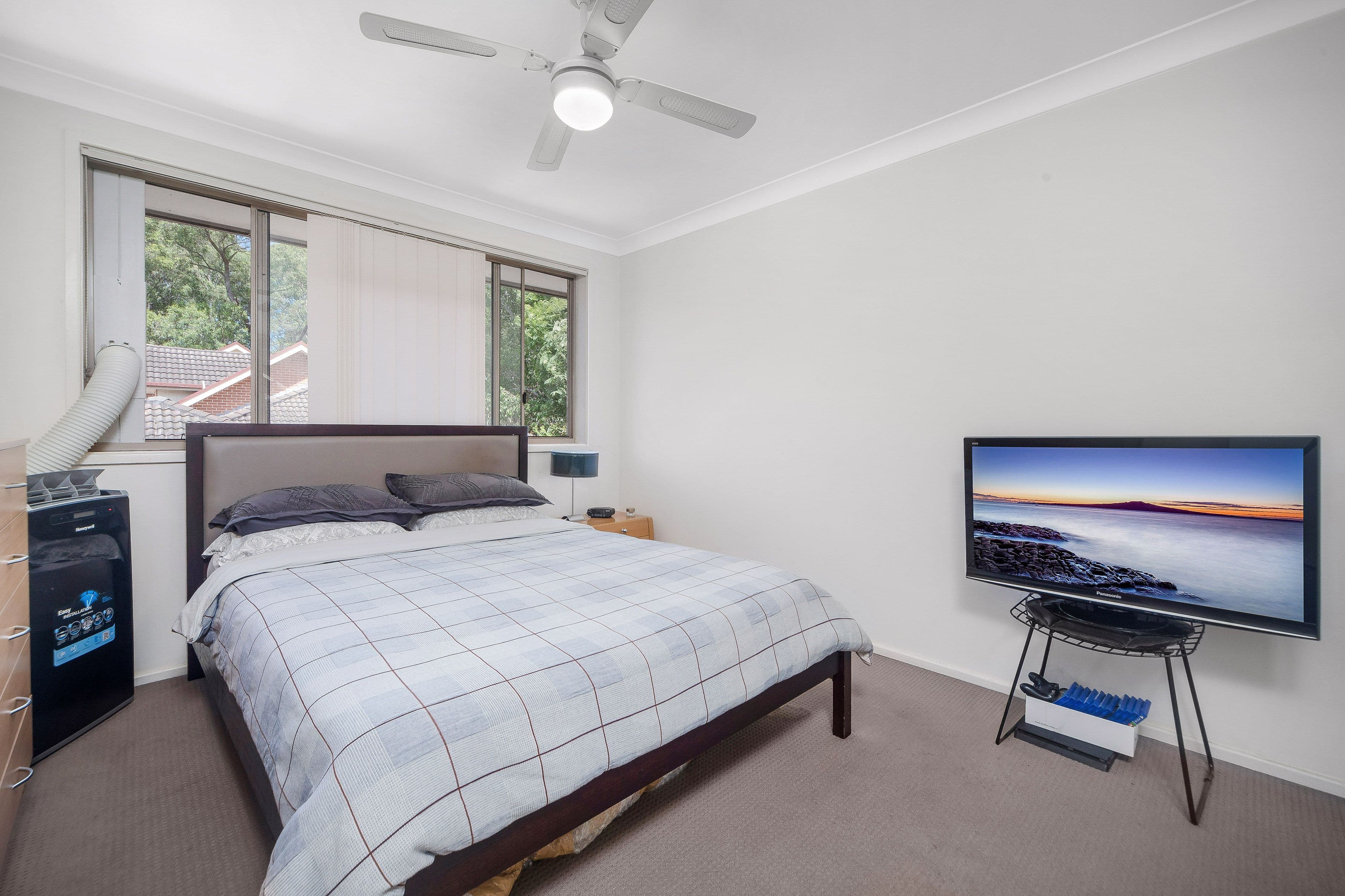 135 Rex Road, Georges Hall NSW 2198, Georges Hall - Thumbnail 6