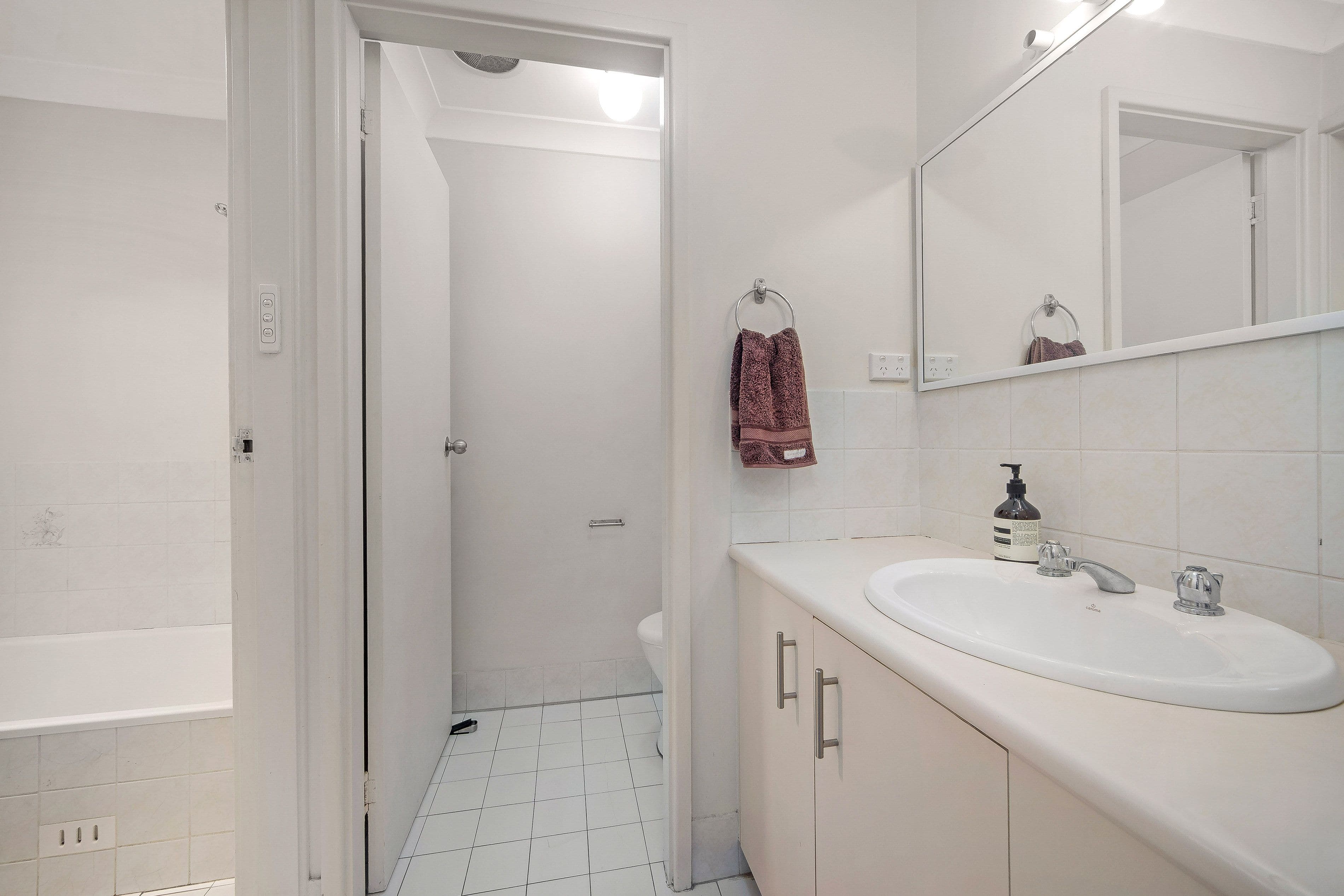 135 Rex Road, Georges Hall NSW 2198, Georges Hall - Thumbnail 7