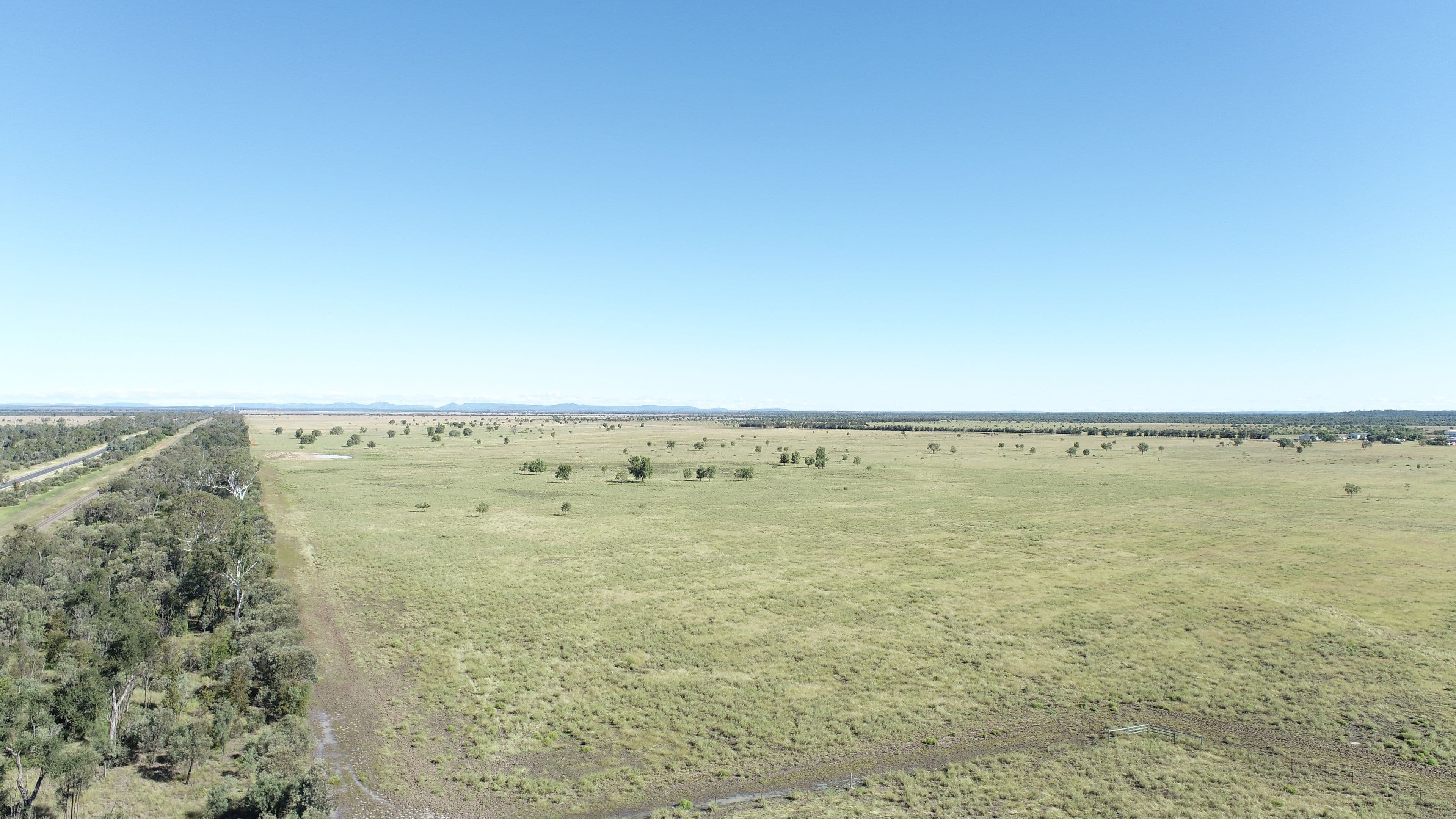 5449 Gregory Highway, Emerald QLD 4720, Emerald - Thumbnail 3