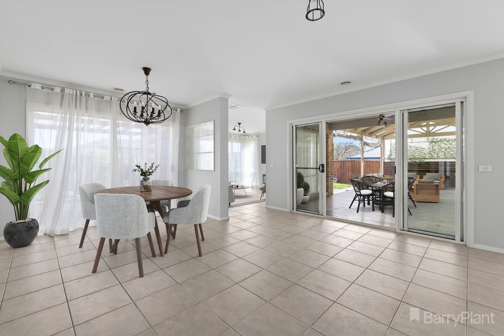 10 Clendon Street, Berwick, VIC 3806, Berwick - Thumbnail 5