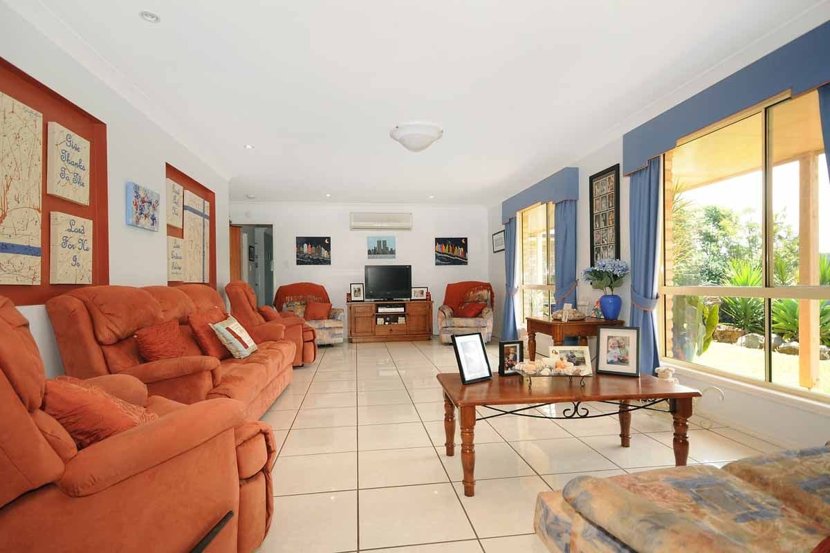 10 Traverston Court, PRESTON QLD 4352, Preston - Thumbnail 2