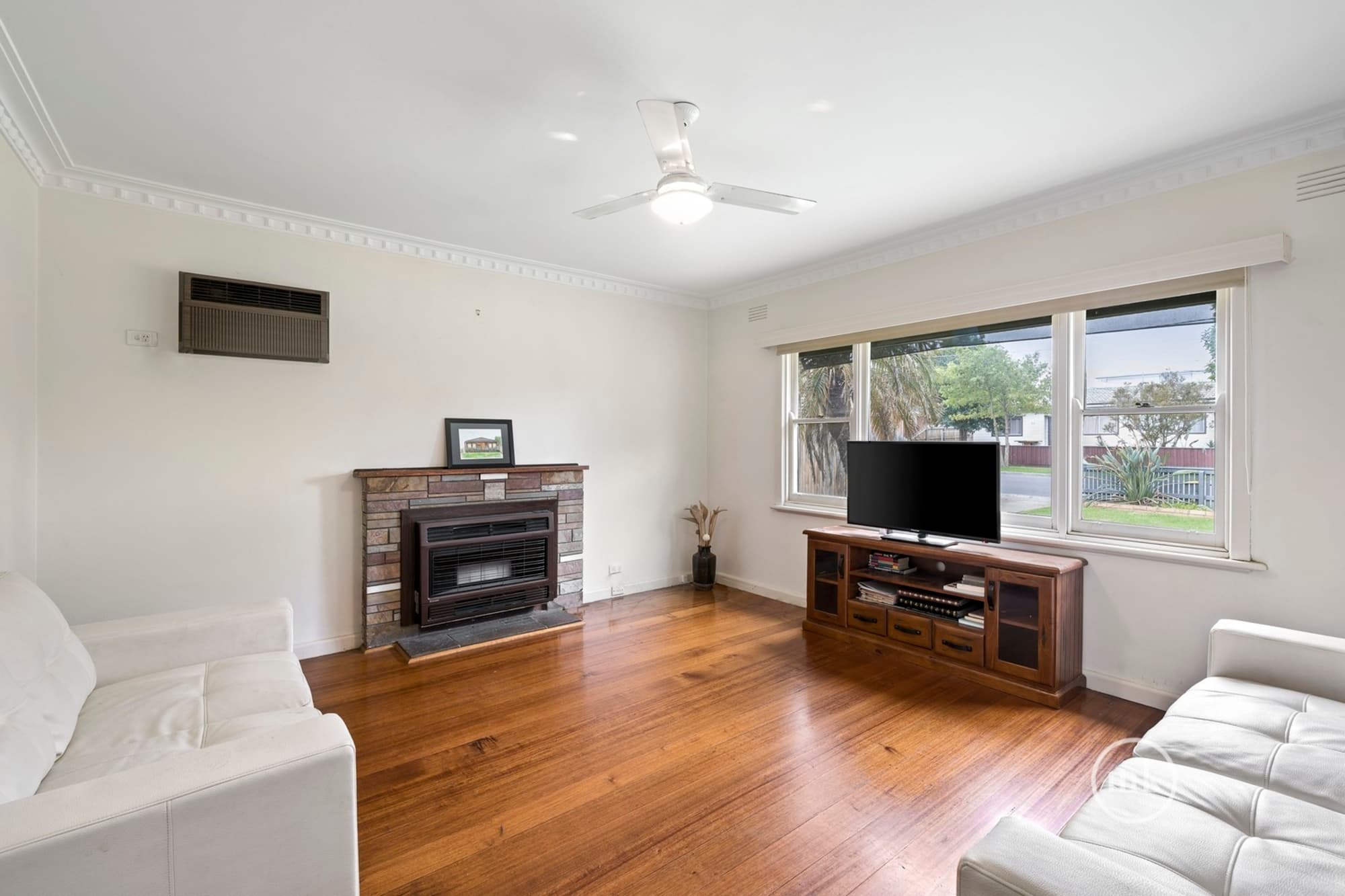 87 Rathcown Road, Reservoir, Reservoir - Thumbnail 4