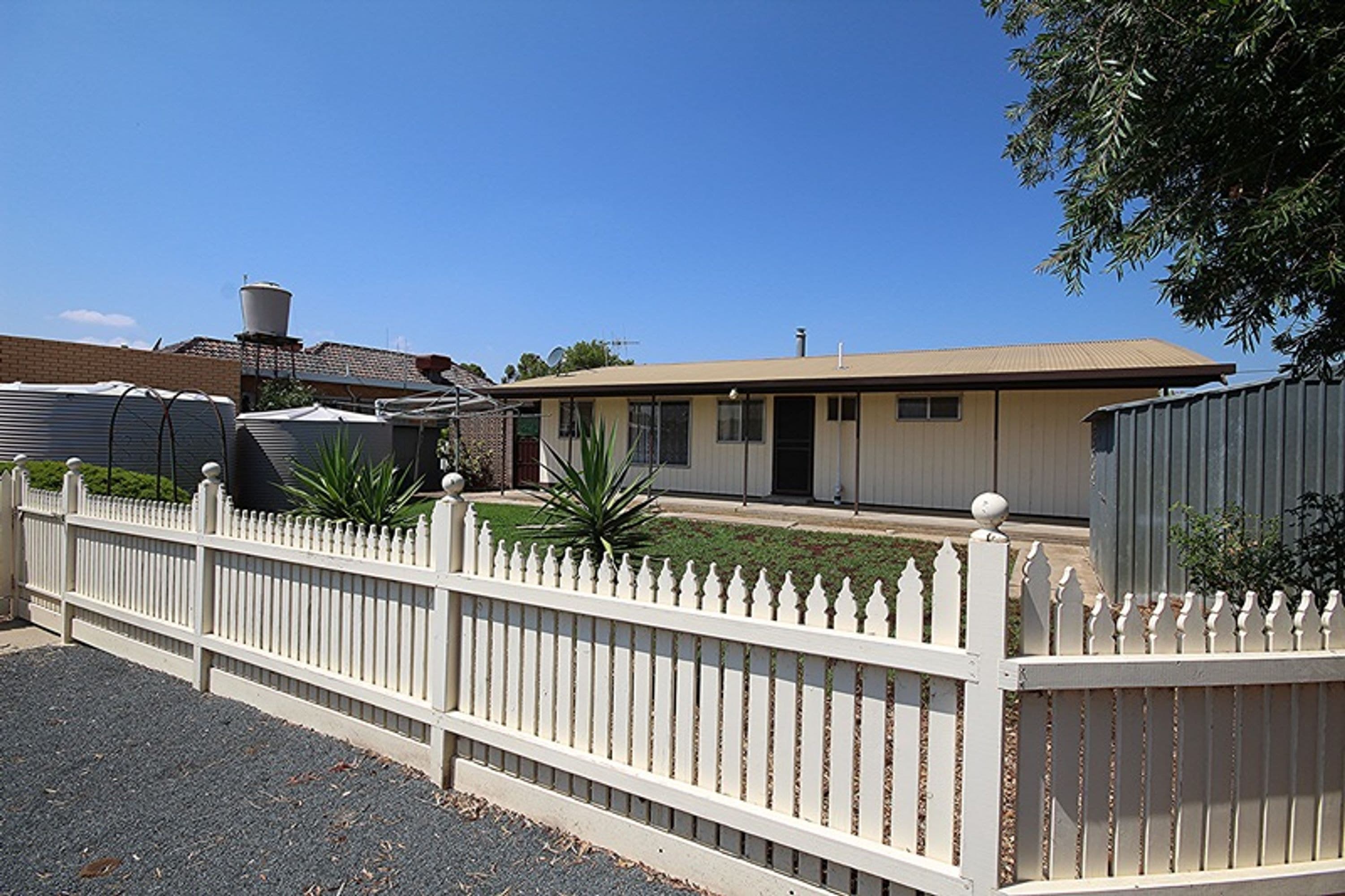 30 Leahy Street, Nhill VIC 3418, Nhill - Image 1