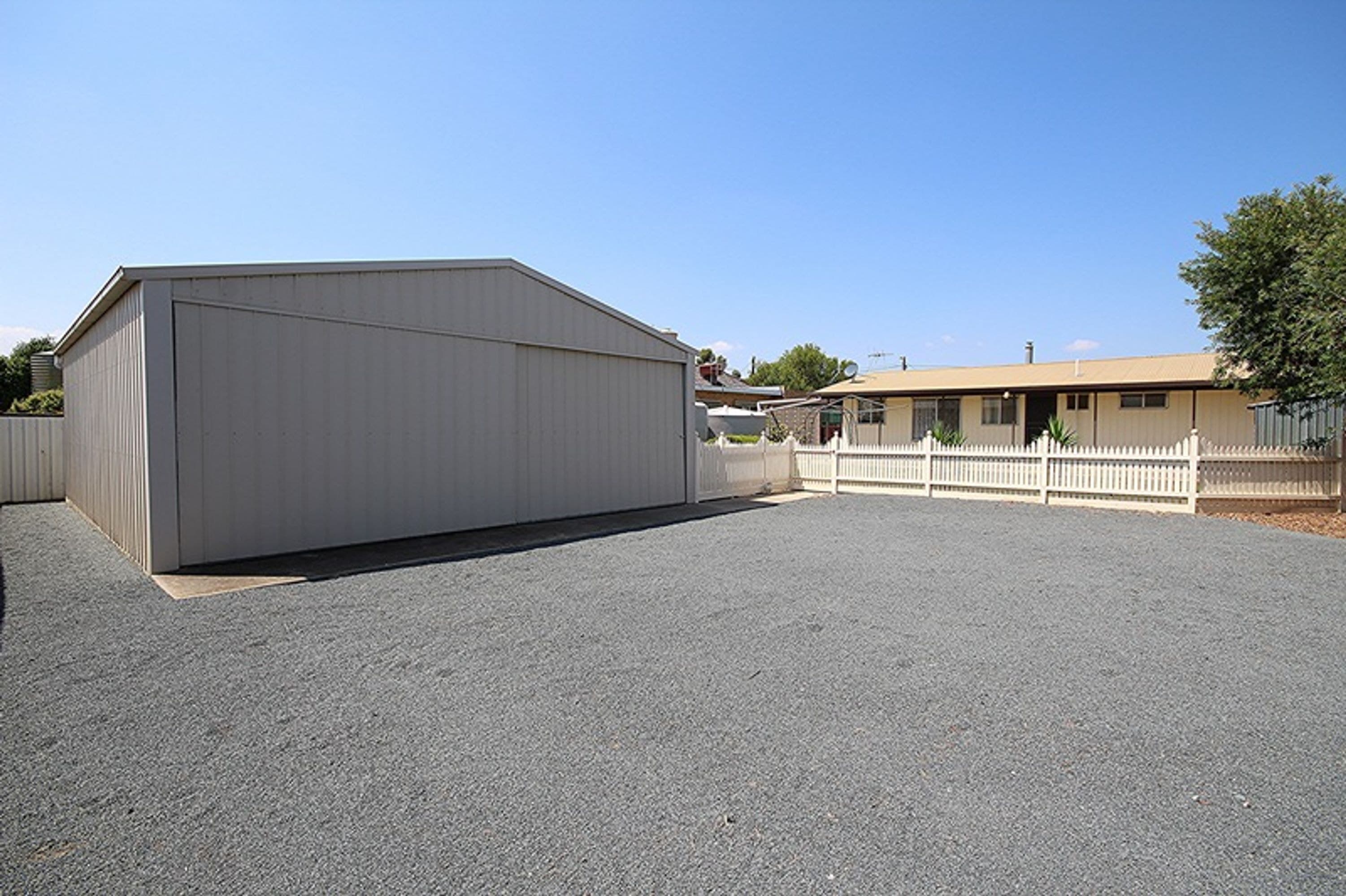 30 Leahy Street, Nhill VIC 3418, Nhill - Thumbnail 2