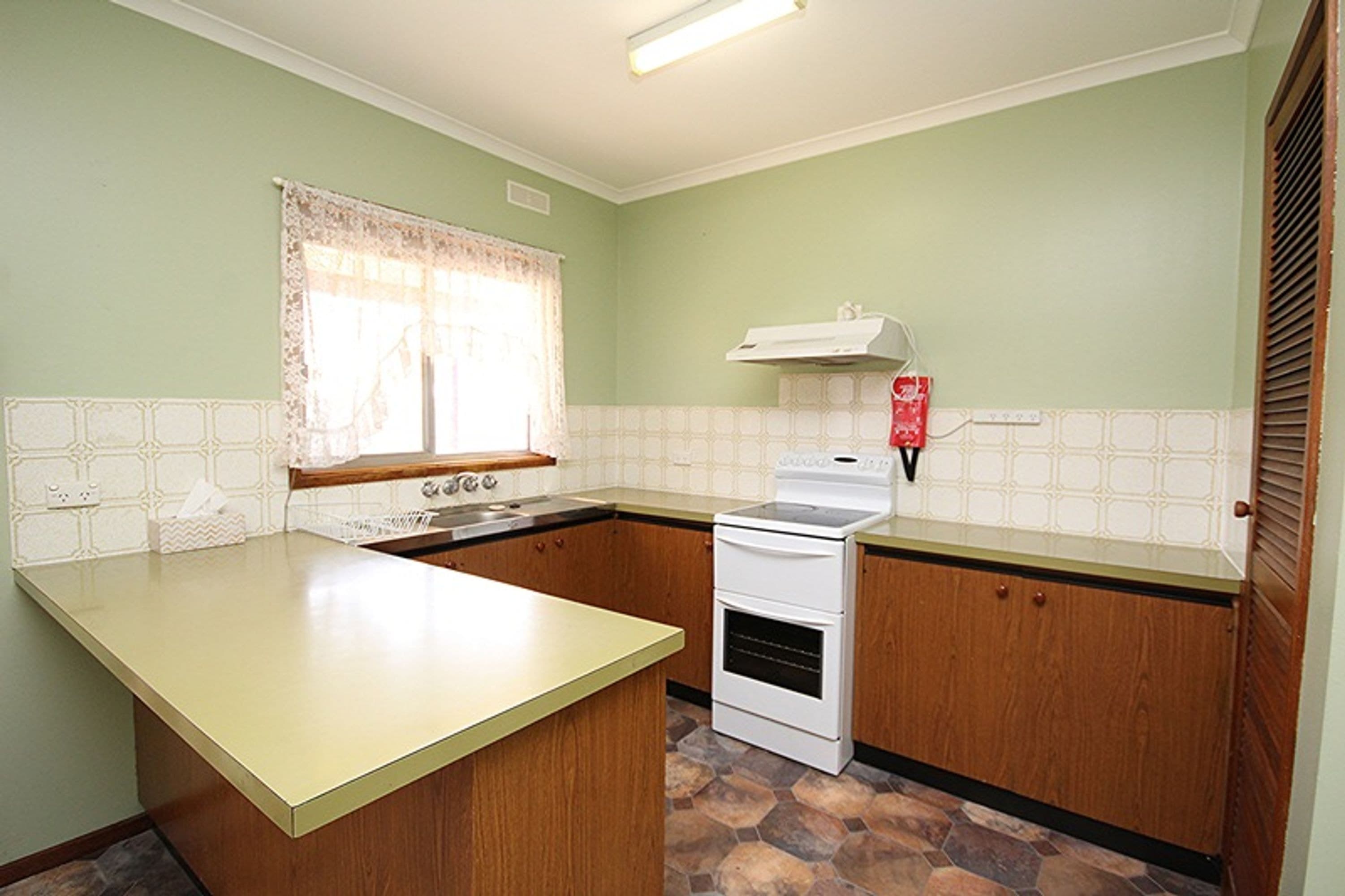 30 Leahy Street, Nhill VIC 3418, Nhill - Thumbnail 3