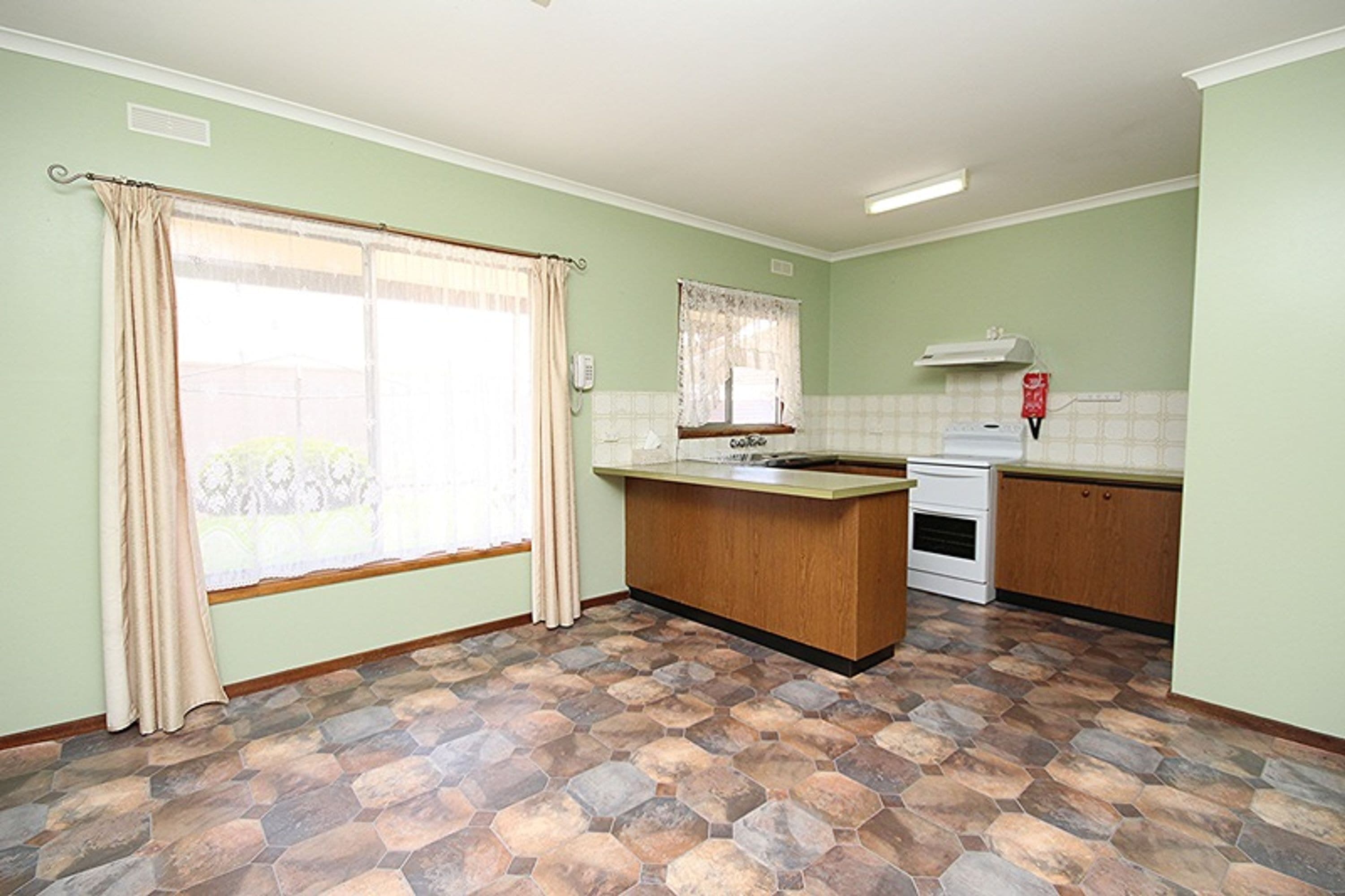 30 Leahy Street, Nhill VIC 3418, Nhill - Thumbnail 4