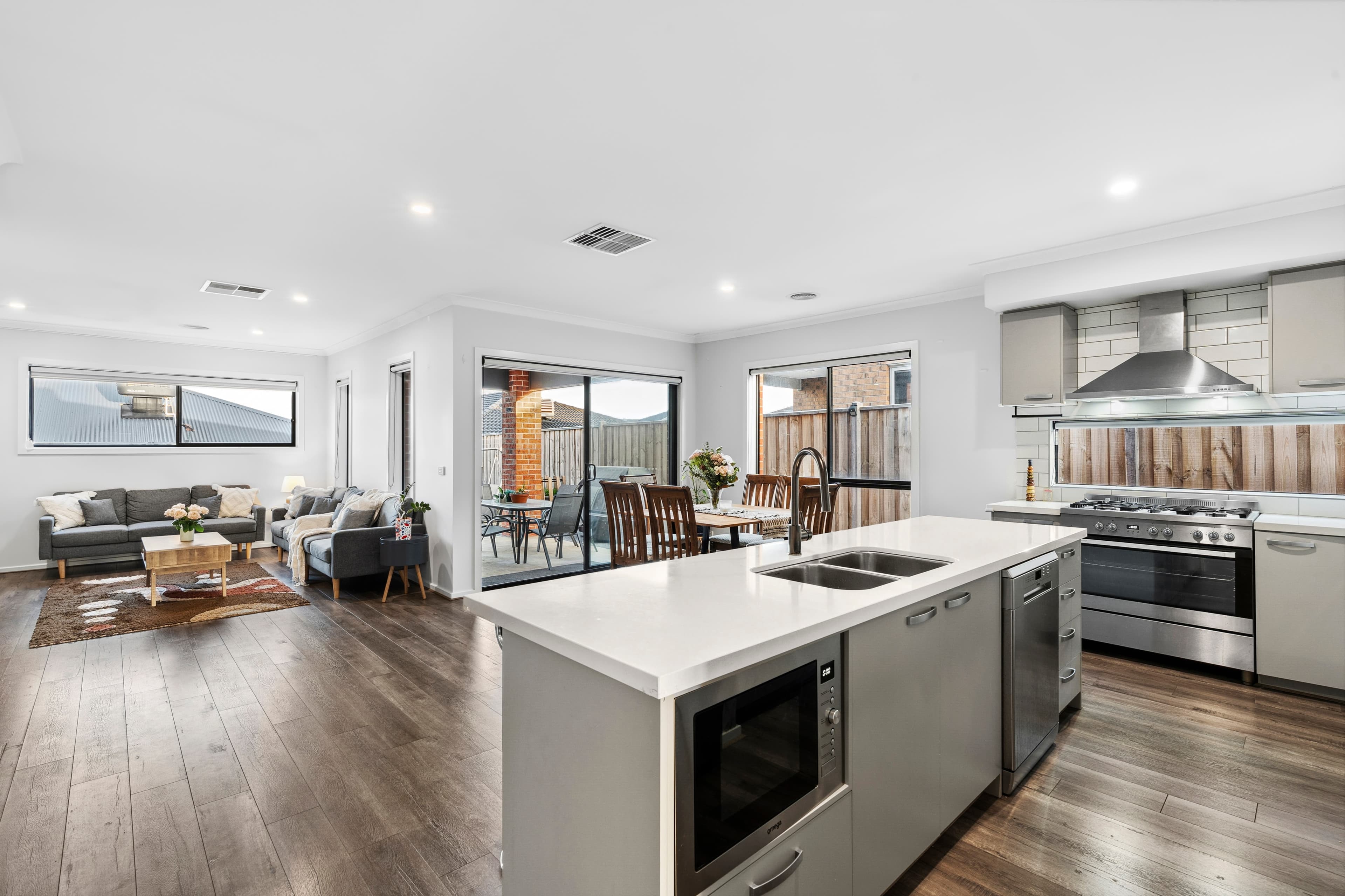 15 Parkes Avenue,CHARLEMONT, Charlemont - Thumbnail 4