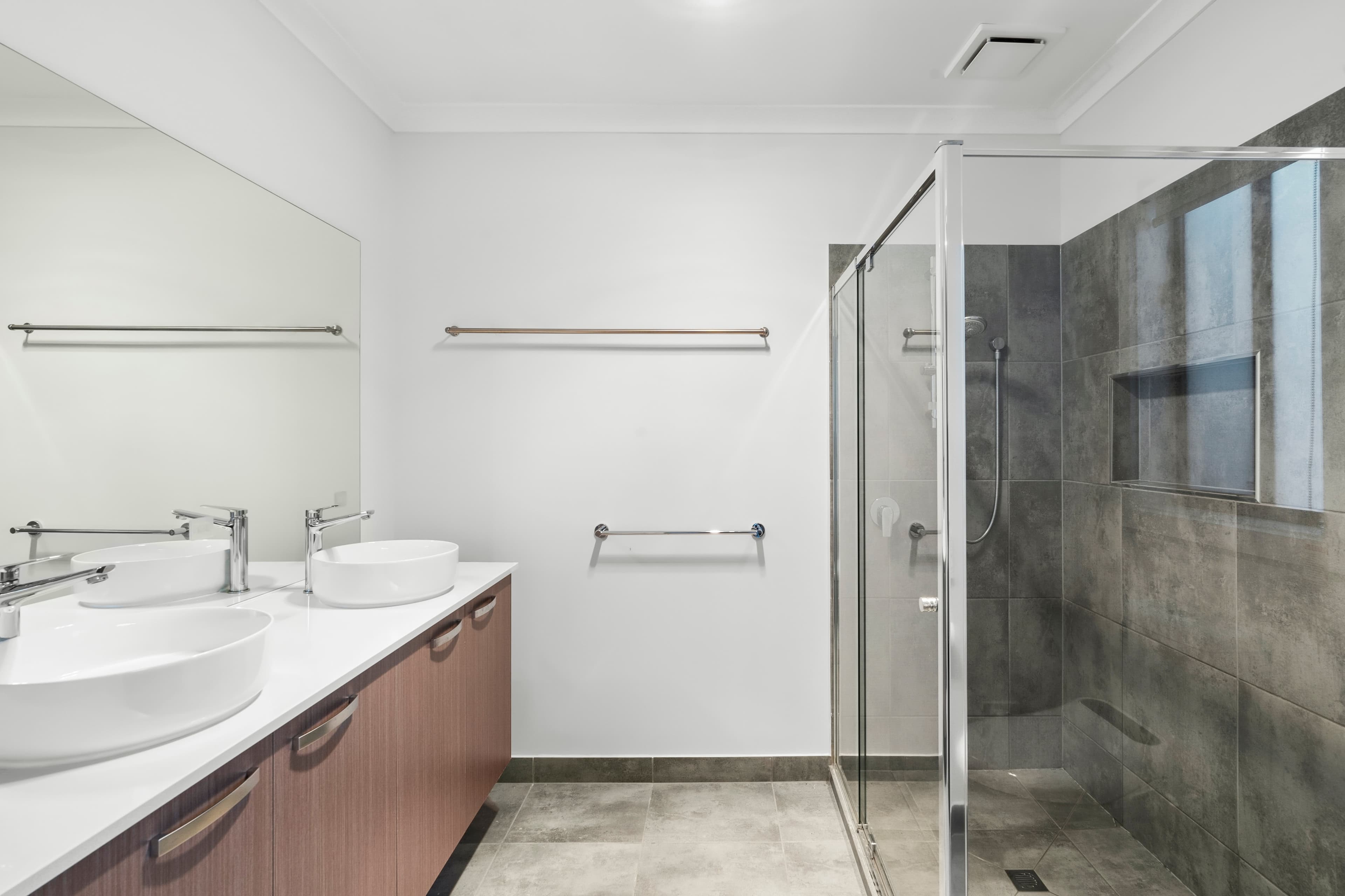 15 Parkes Avenue,CHARLEMONT, Charlemont - Thumbnail 8
