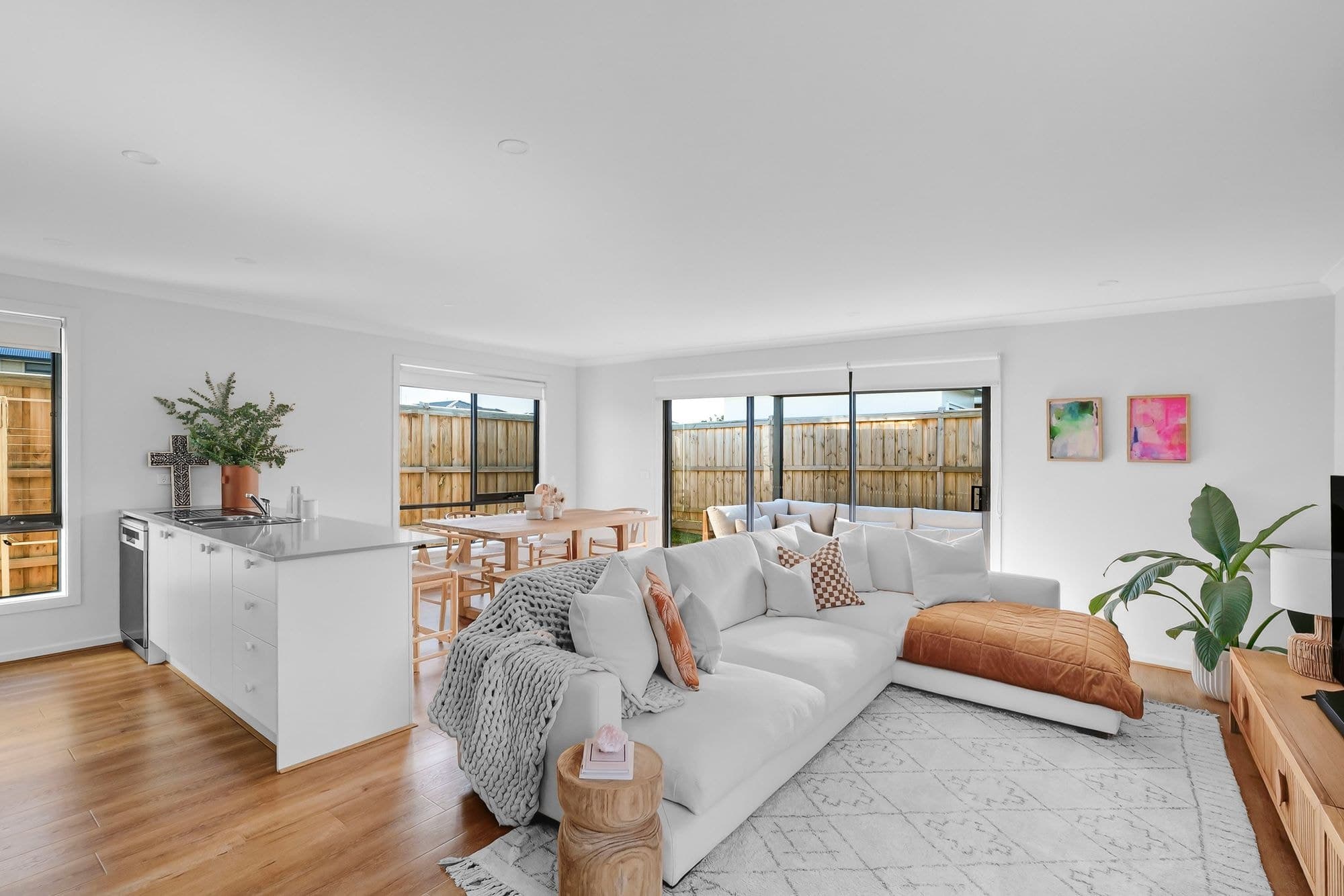 23 Beaumont Avenue,CHARLEMONT, Charlemont - Thumbnail 2