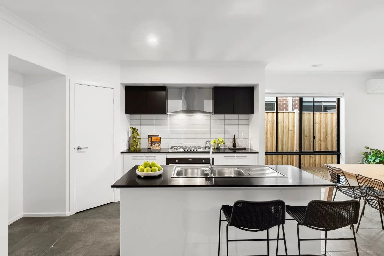 33 Delta Drive,ARMSTRONG CREEK, Armstrong Creek - Thumbnail 4