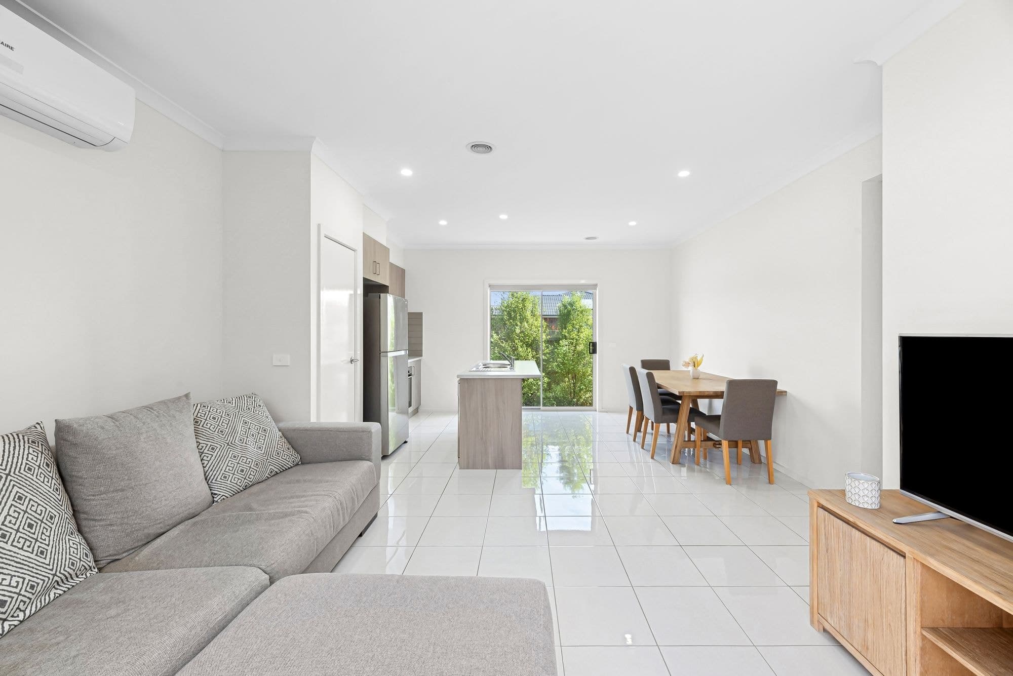 15 Falcon Street,ARMSTRONG CREEK, Armstrong Creek - Thumbnail 3