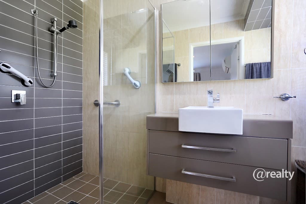 7 Breakspear Road, Molendinar, QLD, 4214, Molendinar - Thumbnail 4
