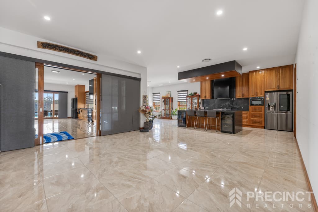 205 Twin View Road, Elimbah, QLD, 4516, Elimbah - Thumbnail 5