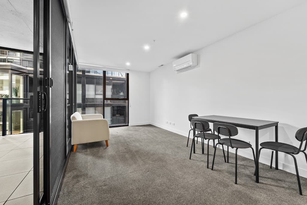 506/6 Furzer Street, Phillip, ACT, 2606, Phillip - Thumbnail 2
