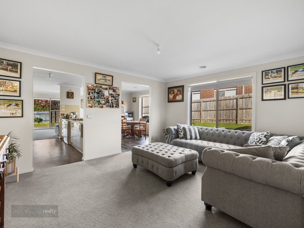 27 Riflebutts Road, Korumburra, VIC, 3950, Korumburra - Thumbnail 2