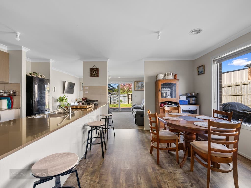 27 Riflebutts Road, Korumburra, VIC, 3950, Korumburra - Thumbnail 3