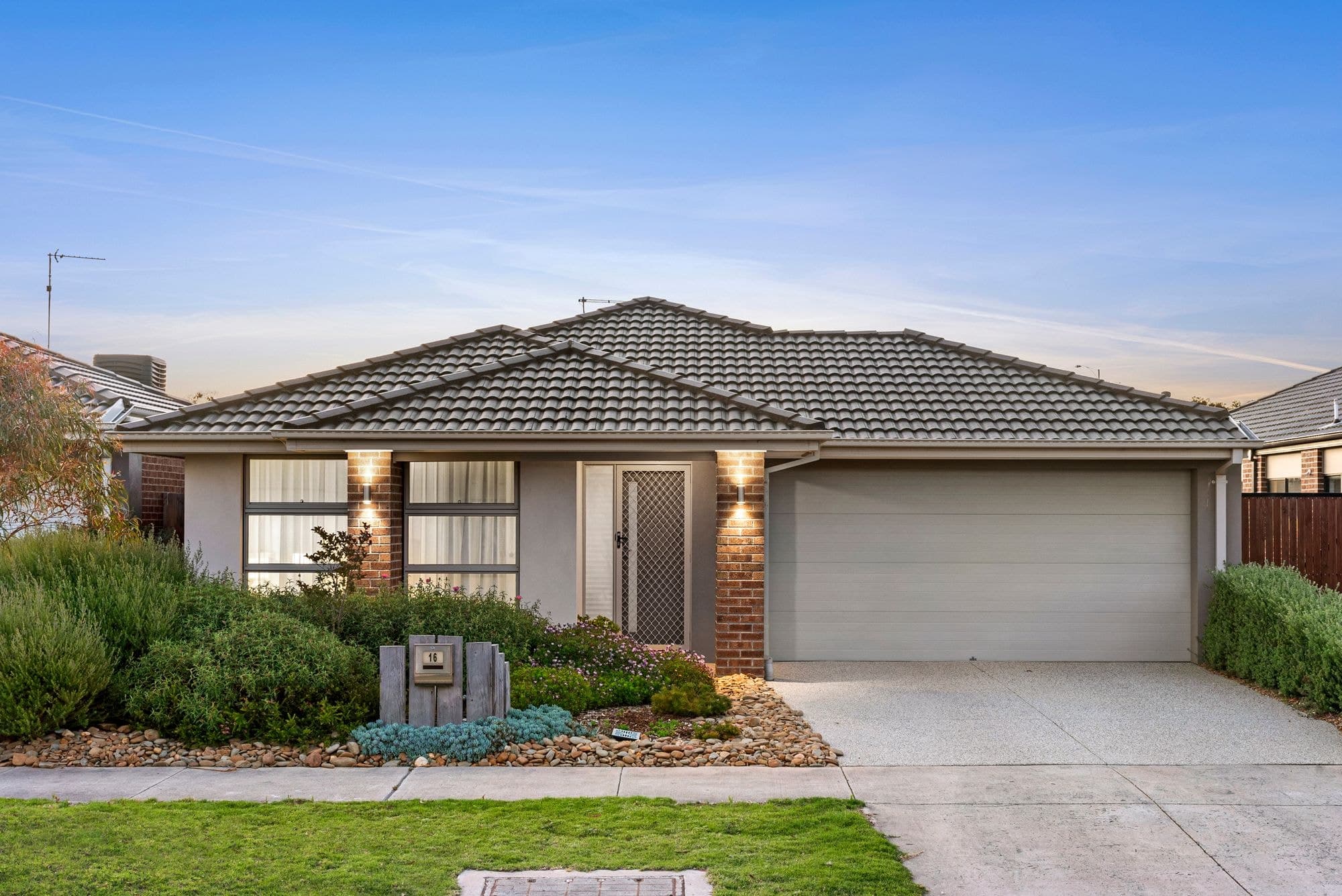 16 Esperance Avenue,ARMSTRONG CREEK, Armstrong Creek - Image 1