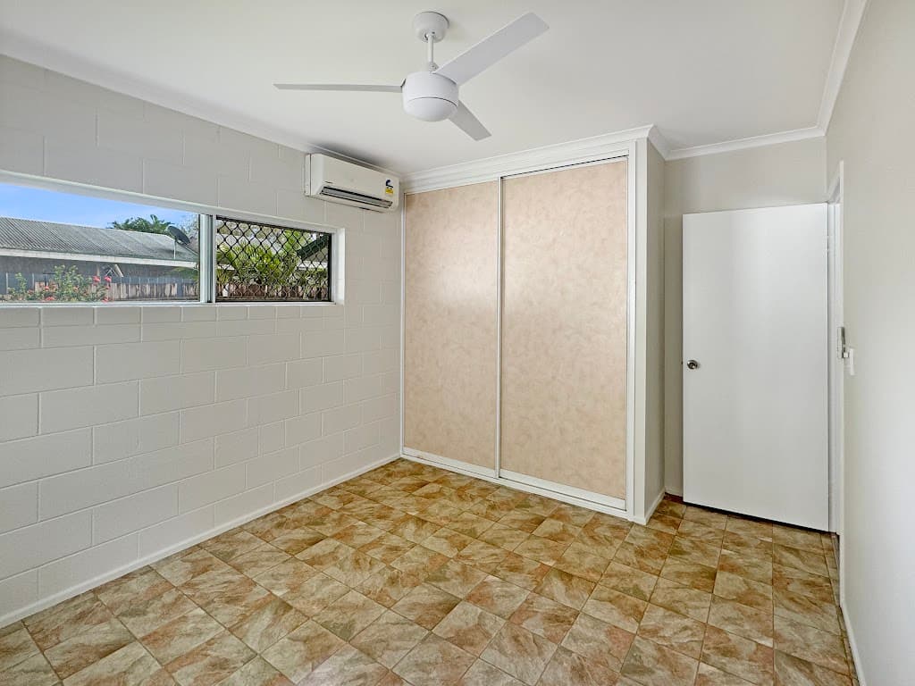 8 Hammond Court, Mooroobool, QLD, 4870, Mooroobool - Thumbnail 6