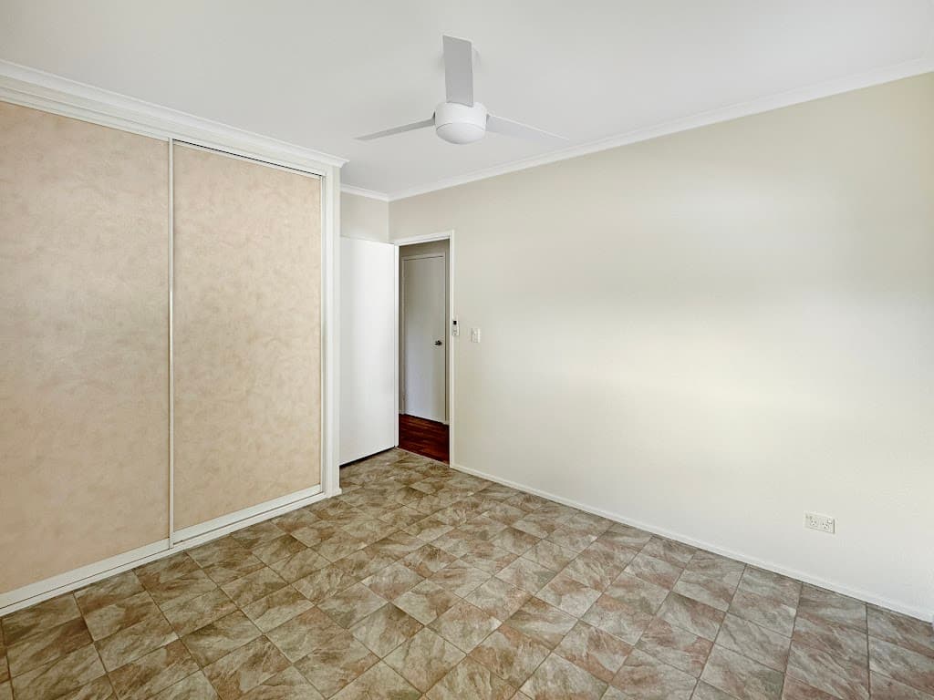 8 Hammond Court, Mooroobool, QLD, 4870, Mooroobool - Thumbnail 7