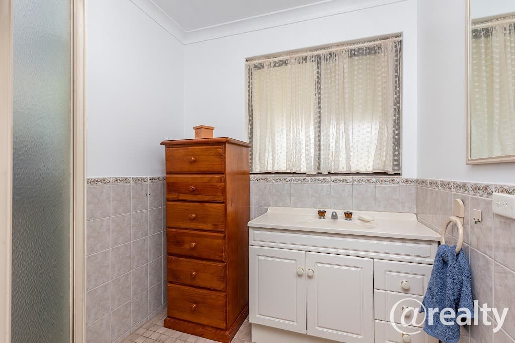 7 McCormack Place, Maida Vale, WA, 6057, Maida Vale - Thumbnail 8