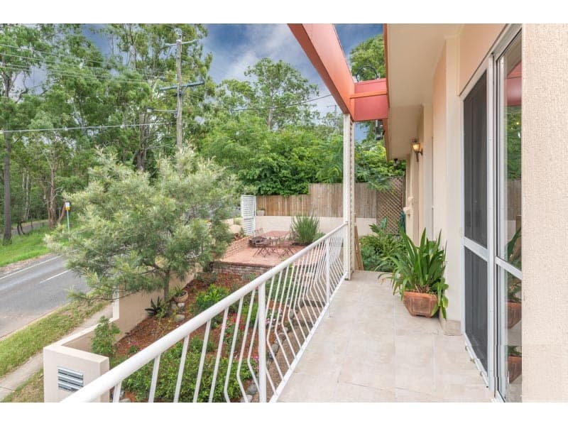 1/104 CARMODY ROAD, St Lucia, QLD, 4067, St Lucia - Thumbnail 3