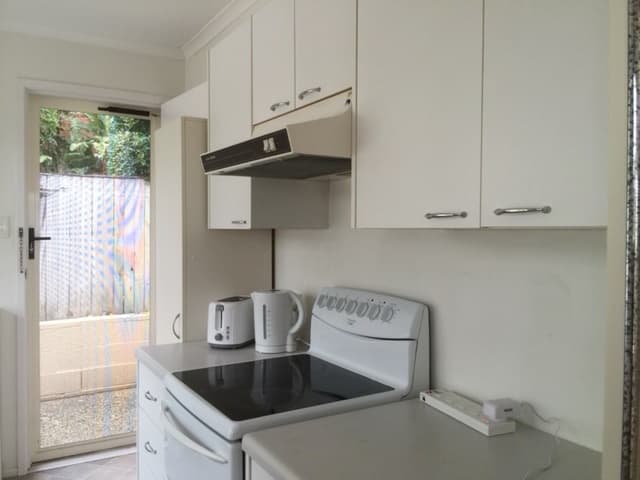 1/104 CARMODY ROAD, St Lucia, QLD, 4067, St Lucia - Thumbnail 7