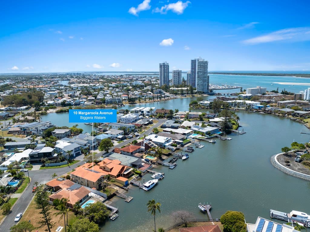 10 Margaroola Avenue, Biggera Waters, QLD, 4216, Biggera Waters - Thumbnail 2